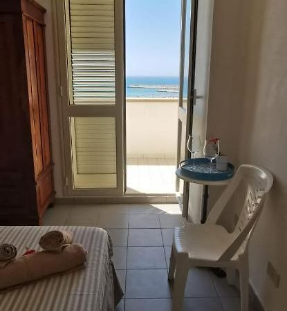 Sicilia Mare Hotel Porto Palo Ngoại thất bức ảnh